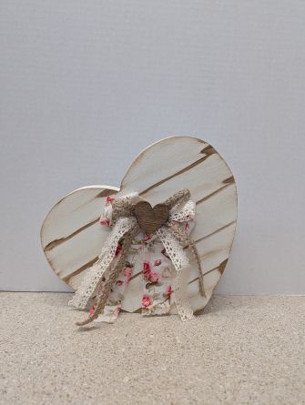 Farmhouse White Wooden Heart 3 Piece Set - Image 5