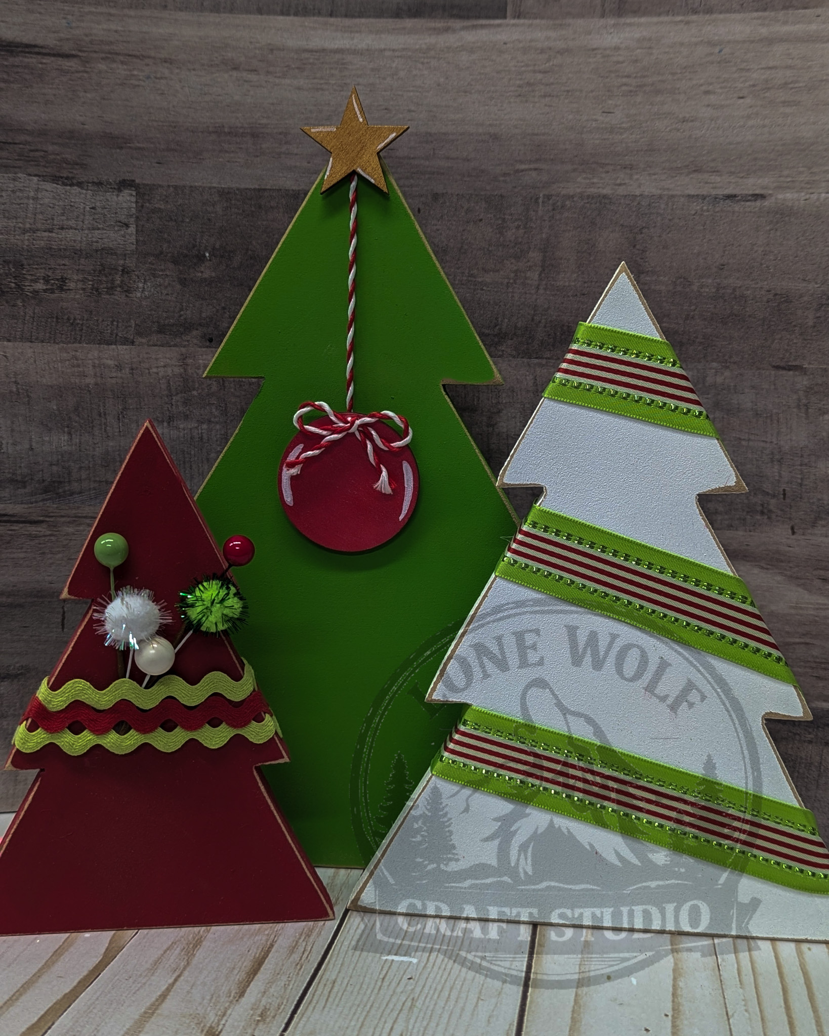 Vibrant Handcrafted Wooden Christmas Tree Set - Image 5
